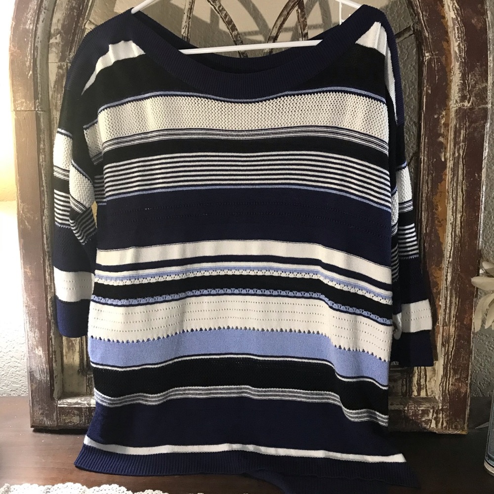 White House Black Market Light  Sweater Size M